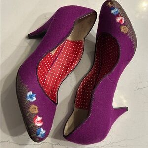 BAIT But Another Innocent Tale Purple Embroidered Floral Heels 7.5